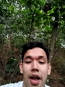 Isaak 26 online show from 04/08/26, 01:23