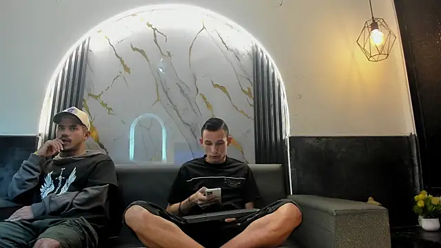 Isaak 26 online show from 03/12/26, 12:20