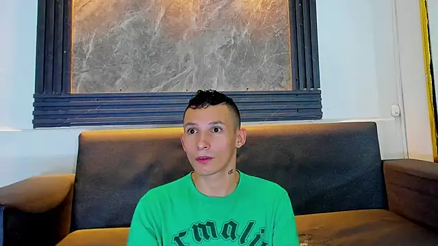 Snapshot of Isaak_26 chatting on 02/22/26, 12:18 Isaak 26 online show from 02/22/26, 12:18