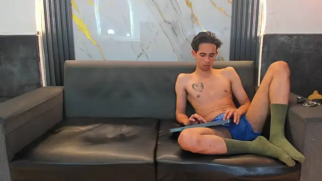 Isaak 26 online show from 03/08/26, 10:24