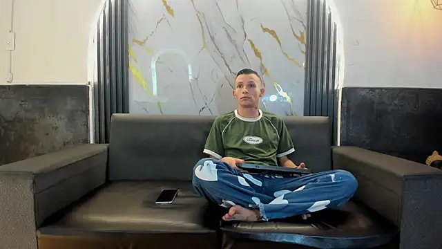 Isaak 26 online show from 03/17/26, 05:27