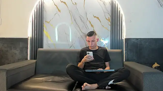 Isaak 26 online show from 03/14/26, 11:38