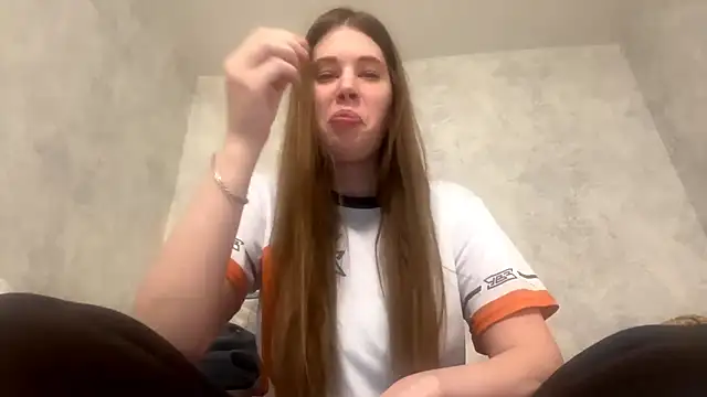 Snapshot of Lunexia_Kysstoria chatting on 02/10/26, 01:43 Lunexia Kysstoria online show from 02/10/26, 01:43