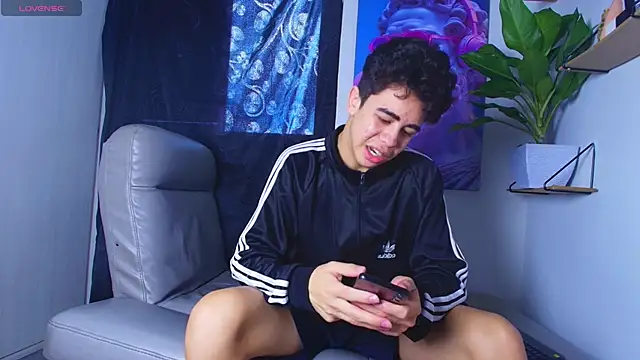 Gael moon  online show from 02/26/26, 08:20