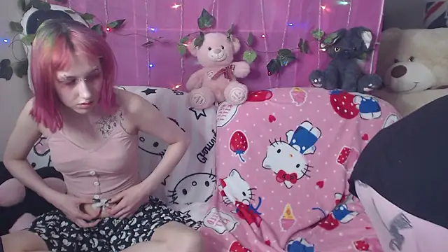 Snapshot of KitttyWhisper chatting on 03/19/26, 02:28 KitttyWhisper online show from 03/19/26, 02:28