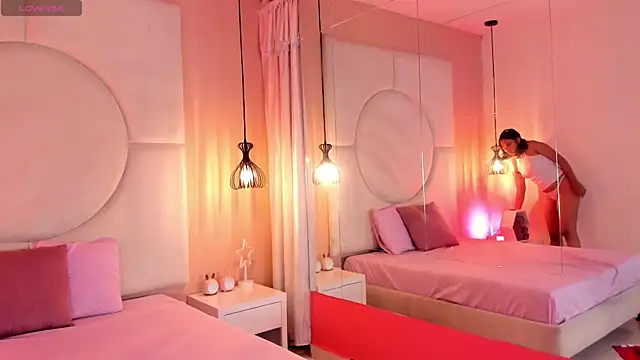 Snapshot of ValeriaMartins chatting on 02/27/26, 07:57 ValeriaMartins online show from 02/27/26, 07:57