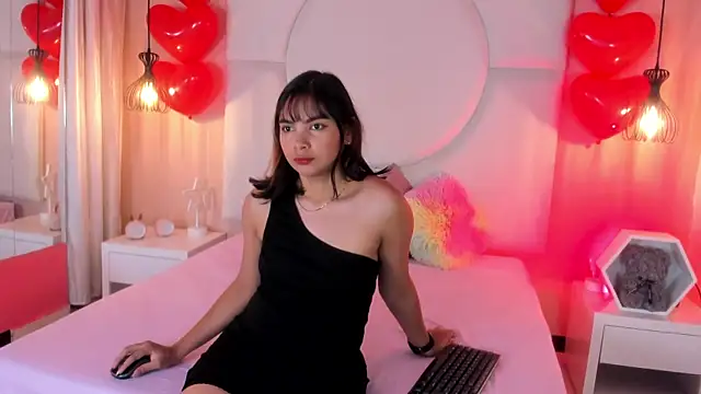 Snapshot of ValeriaMartins chatting on 02/12/26, 07:46 ValeriaMartins online show from 02/12/26, 07:46