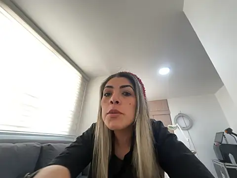 Snapshot of Encantadora_Eva chatting on 02/11/26, 08:52 Encantadora Eva online show from 02/11/26, 08:52