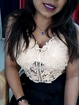 Snapshot of LIZANI_0 chatting on 02/17/26, 07:44 LIZANI 0 online show from 02/17/26, 07:44