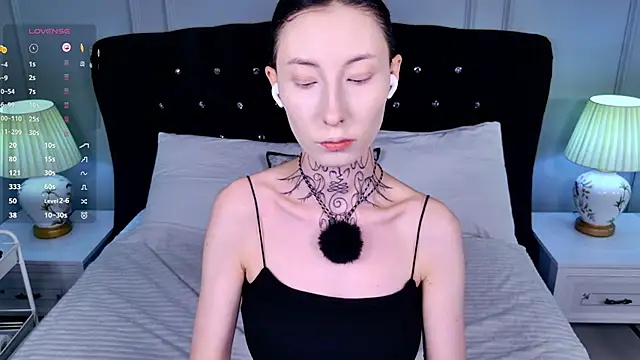 roxy morrison x online show from 05/03/26, 03:44