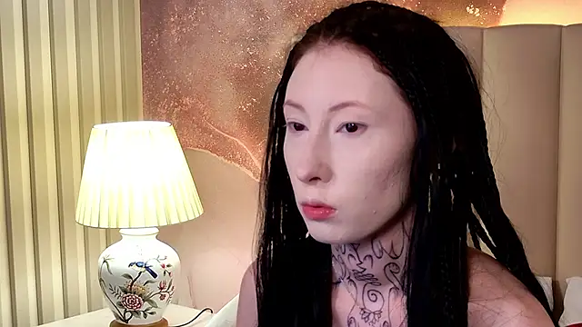 Snapshot of roxy_morrison_x chatting on 06/28/26, 03:35 roxy morrison x online show from 06/28/26, 03:35