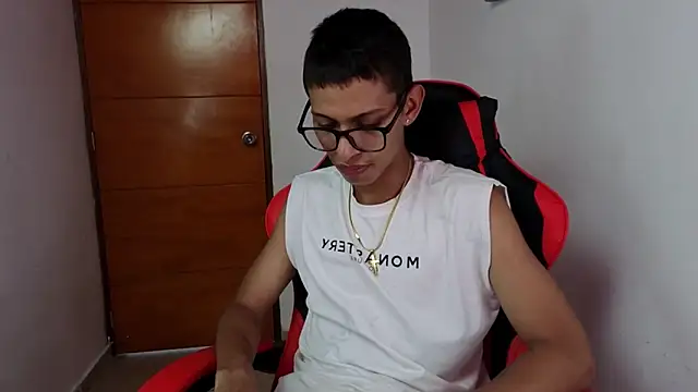 Niklausxxx online show from 02/21/26, 06:43