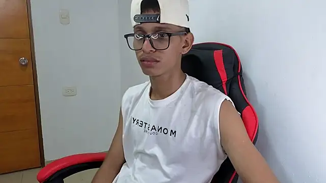 Niklausxxx online show from 02/28/26, 10:53