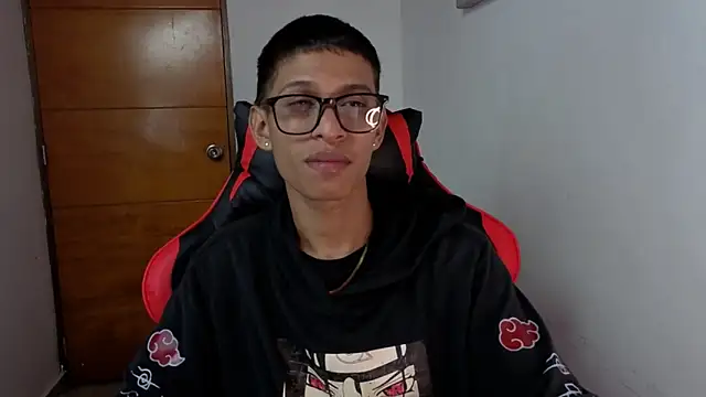 Niklausxxx online show from 03/02/26, 01:17