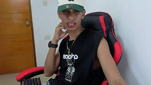 Niklausxxx online show from 02/26/26, 07:19