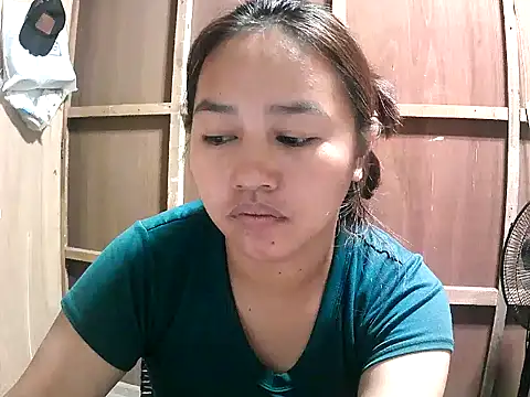 Snapshot of Cloudette_17 chatting on 02/13/26, 05:07 Cloudette 17 online show from 02/13/26, 05:07