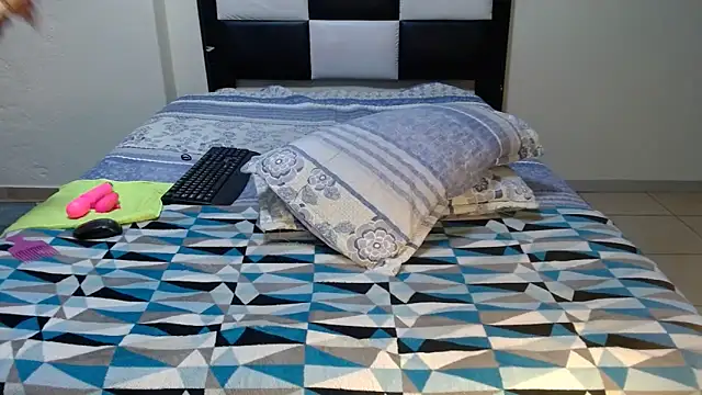 VeronaDimexx online show from 03/28/26, 08:43