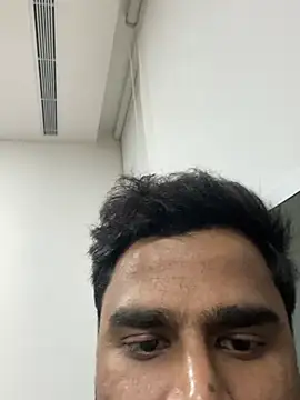 hassuniii online show from 02/09/26, 03:43