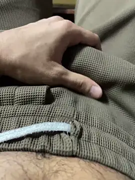 hassuniii online show from 04/03/26, 09:32