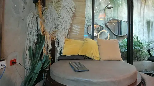 Snapshot of sophieBlair_ chatting on 02/26/26, 07:14 sophieBlair online show from 02/26/26, 07:14