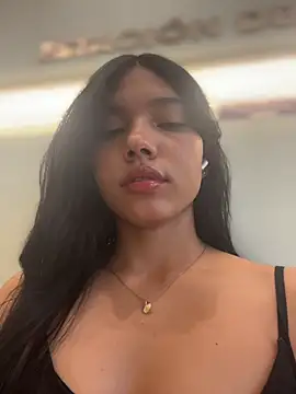 jadelaurent online show from 03/25/26, 04:06