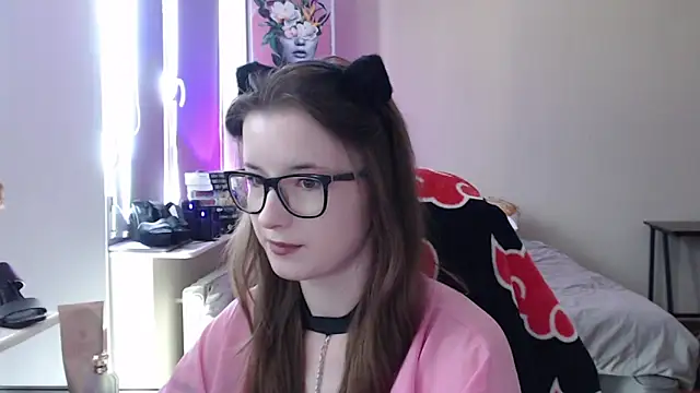 LunaXcherry online show from 06/07/26, 11:04
