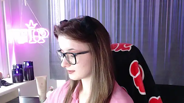 LunaXcherry online show from 06/21/26, 11:16