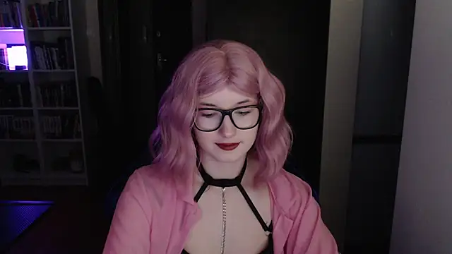 LunaXcherry online show from 03/25/26, 05:45