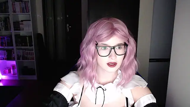 LunaXcherry online show from 03/19/26, 05:46