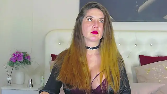 Snapshot of AzeliaHart chatting on 02/16/26, 12:15 AzeliaHart online show from 02/16/26, 12:15