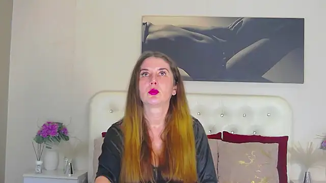 Snapshot of AzeliaHart chatting on 02/10/26, 05:28 AzeliaHart online show from 02/10/26, 05:28