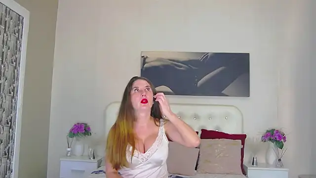 Snapshot of AzeliaHart chatting on 02/12/26, 05:29 AzeliaHart online show from 02/12/26, 05:29