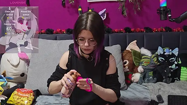 Snapshot of ViGothFox chatting on 03/07/26, 08:25 ViGothFox online show from 03/07/26, 08:25