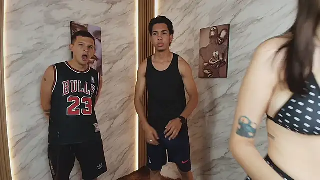 Snapshot of nympho_queenhot chatting on 02/15/26, 01:21 nympho queenhot online show from 02/15/26, 01:21