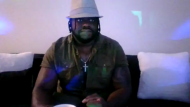 Snapshot of darkstallion7 chatting on 02/14/26, 04:23 darkstallion7 online show from 02/14/26, 04:23