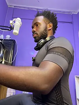 Snapshot of Ebanhot chatting on 02/13/26, 03:39 Ebanhot online show from 02/13/26, 03:39