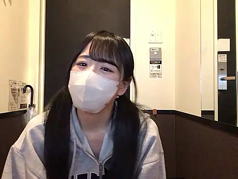 Snapshot of cocomi-coco0209 chatting on 04/28/26, 04:22 cocomi-coco0209 online show from 04/28/26, 04:22