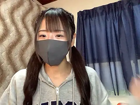 Snapshot of cocomi-coco0209 chatting on 05/17/26, 08:25 cocomi-coco0209 online show from 05/17/26, 08:25