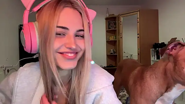 Evva mayy online show from 02/13/26, 01:00