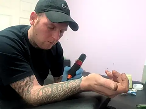 dave32000 online show from 02/19/26, 09:23