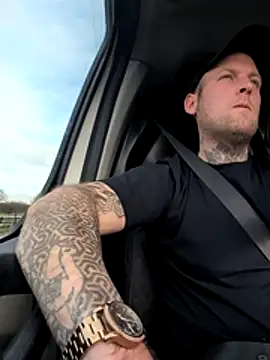 dave32000 online show from 02/25/26, 01:44