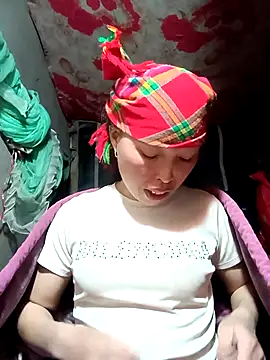 Snapshot of NAINKUTE chatting on 02/13/26, 09:09 NAINKUTE online show from 02/13/26, 09:09