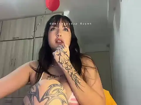 babyval3n online show from 02/14/26, 02:23