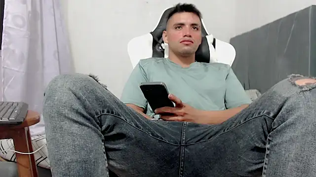 Tuporia6272 online show from 02/13/26, 05:51