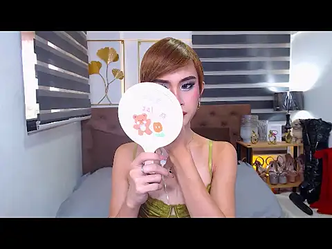 Snapshot of JuicyCockThea chatting on 06/12/26, 01:47 JuicyCockThea online show from 06/12/26, 01:47