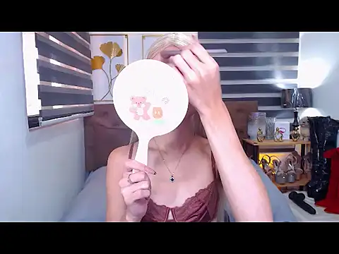 Snapshot of JuicyCockThea chatting on 06/15/26, 03:51 JuicyCockThea online show from 06/15/26, 03:51