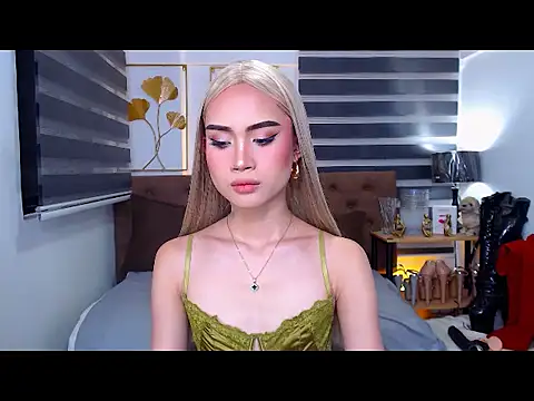 JuicyCockThea online show from 04/25/26, 01:36