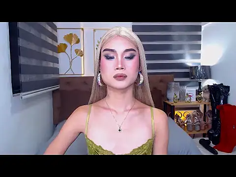 Snapshot of JuicyCockThea chatting on 06/16/26, 10:59 JuicyCockThea online show from 06/16/26, 10:59