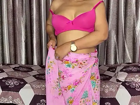Snapshot of Radhika_4_you chatting on 06/09/26, 03:02 Radhika 4 you online show from 06/09/26, 03:02