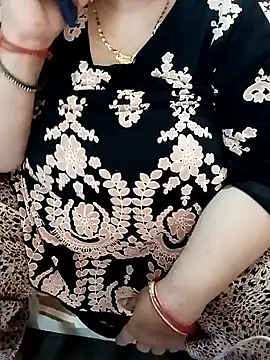 Snapshot of Simran_008 chatting on 02/27/26, 03:40 Simran 008 online show from 02/27/26, 03:40